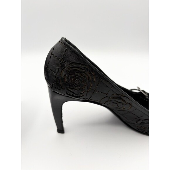 Chanel Black Leather Mary Jane Pointed Toe Heels w/ Camellia Accents Sz EU 38 8 - Picture 12 of 13